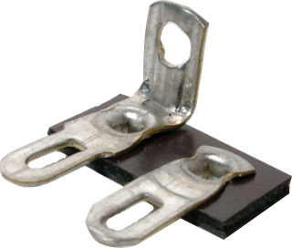 Immagine di Terminali a saldare - 2 occhielli, 2° in comune, orizzontale MADE IN USA