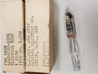Immagine di 6112 Doppio triodo subminiatura NOS / USA 